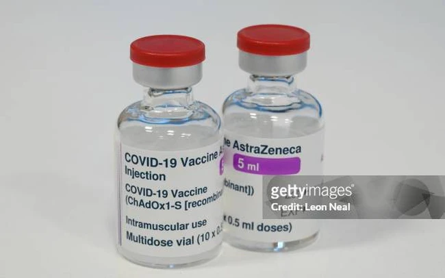 AstraZeneca thừa nhận vaccine COVID-19 có thể gây tác dụng phụ hiếm gặp dẫn đến cục máu đông