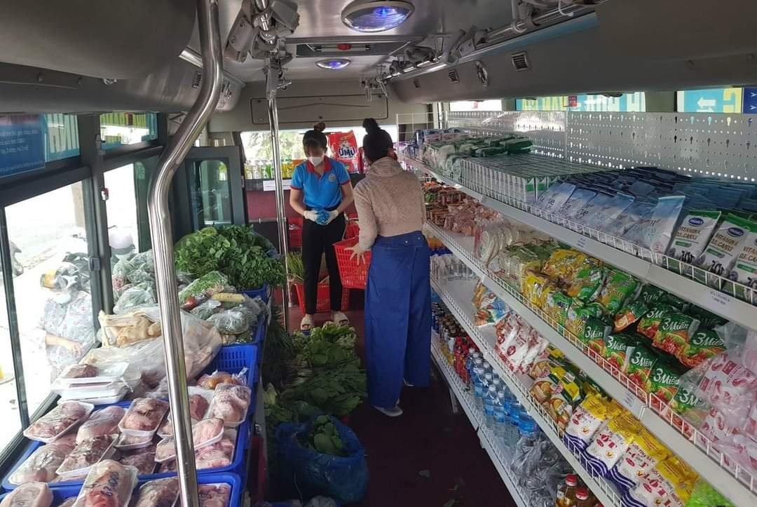 Công an Đà Nẵng vận hành, bán hàng trên 30 container cho điểm dân cư